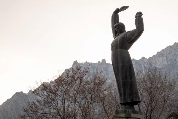 Мемориал памяти павших в Великой Отечественной войне в поселке Агарак Мемориал памяти павших в Великой Отечественной войне в поселке Агарак - Sputnik Армения