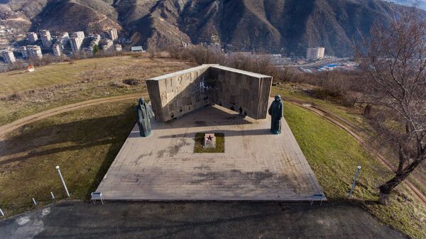 Мемориал памяти павших в Великой Отечественной войне в городе Капане - Sputnik Армения