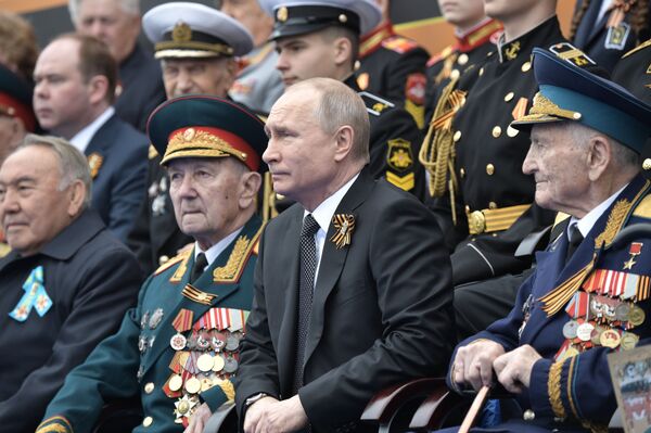 Уроки ВОВ актуальны, Россия продолжит обеспечивать высокую боеспособность ВС - Путин - Sputnik Армения