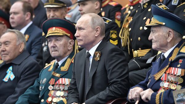 Президент РФ В. Путин на военном параде в честь 74-й годовщины Победы в ВОВ - Sputnik Армения