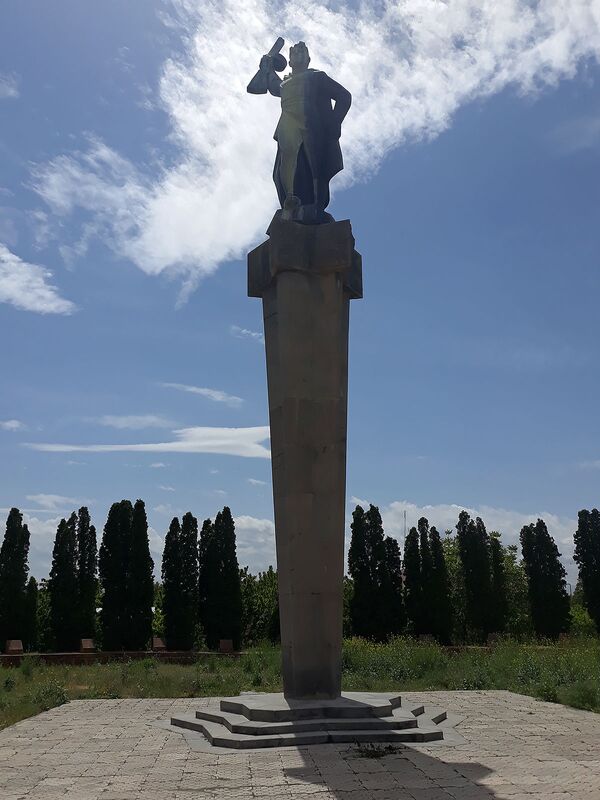 Հայրենական Մեծ պատերազմին նվիրված հուշարձան Գետաշենում - Sputnik Արմենիա