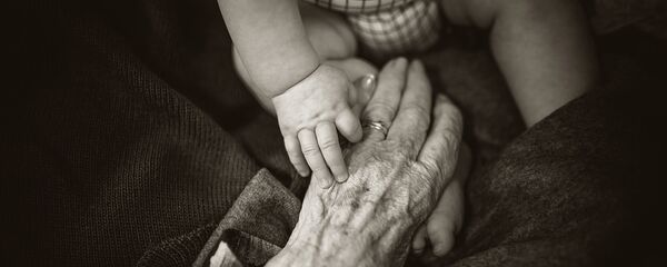 Бабушка с внуком - Sputnik Արմենիա