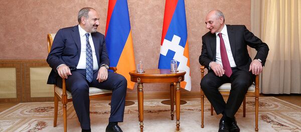 Встреча премьер-министра Армении Никола Пашиняна и президента Карабаха Бако Саакяна (9 мая 2019). Степанакерт - Sputnik Արմենիա