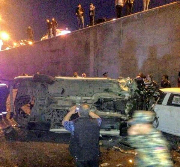 Սարսափելի ավտովթար Երևանում. ավտոմեքենան 30 մետր գլորվել է և ընկել կամրջից. տեսանյութ - Sputnik Արմենիա