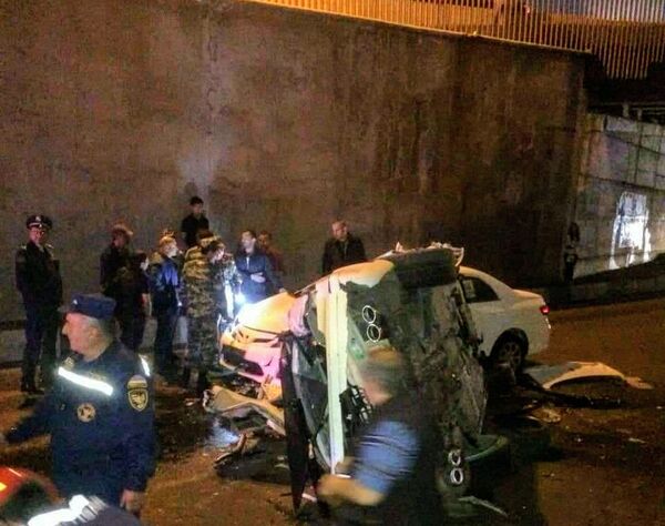 Սարսափելի ավտովթար Երևանում. ավտոմեքենան 30 մետր գլորվել է և ընկել կամրջից. տեսանյութ - Sputnik Արմենիա