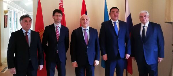 Встреча послов стран-участниц ЕАЭС в Германии (9 мая 2019). Берлин Встреча послов стран-участниц ЕАЭС в Германии (9 мая 2019). Берлин - Sputnik Армения