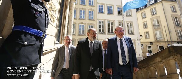 Премьер-министр Армении Никол Пашинян и председатель Палаты депутатов Люксембурга Фернан Этжен - Sputnik Արմենիա