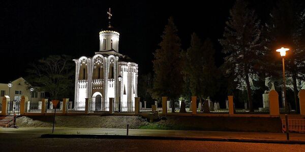 Фонд Вольное дело поможет гражданам Армении поехать на могилы героев в Австрии - Sputnik Армения