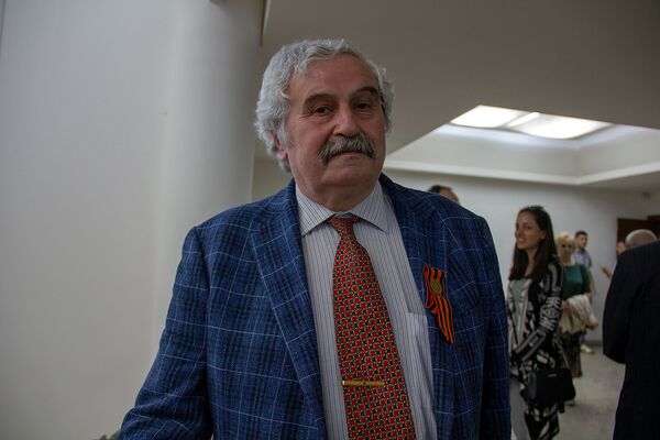 Армяне – народ не беспамятный: потомки великих маршалов рассказали о них в Ереване - Sputnik Армения