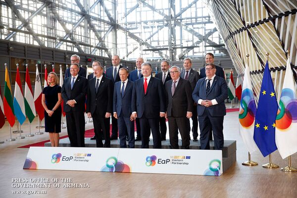 Никол Пашинян прибыл в Брюссель и принял участие в приеме от имени Дональда Туска Никол Пашинян прибыл в Брюссель и принял участие в приеме от имени Дональда Туска - Sputnik Армения