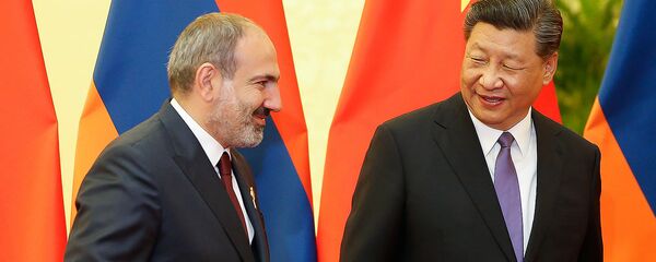 Встреча премьер-министра Армении Никола Пашиняна с председателем КНР Си Цзиньпином в большом Народном зале (14 мая 2019). Пекин Встреча премьер-министра Армении Никола Пашиняна с председателем КНР Си Цзиньпином в большом Народном зале (14 мая 2019). Пекин - Sputnik Արմենիա