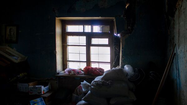 Комната в обрушенном доме в селе Хнаберд, Арагацотн - Sputnik Армения