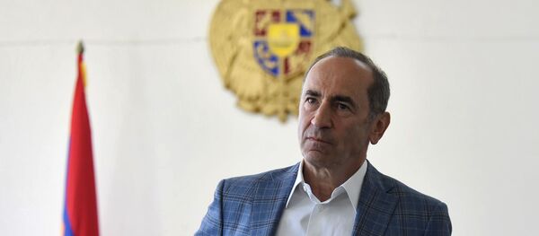 Роберт Кочарян перед началом судебного заседания по делу 1 марта (16 мая 2019). Еревaн - Sputnik Армения