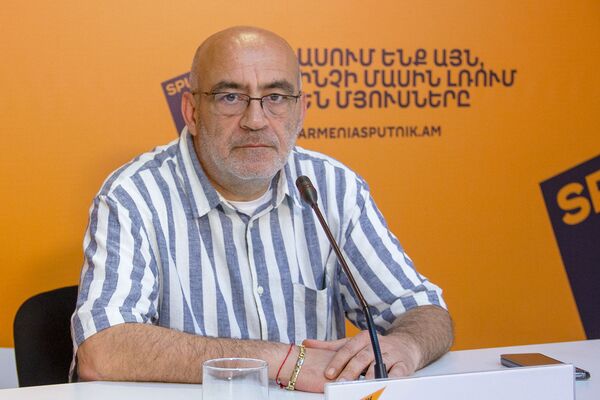 Колорит Еревана и особое отношение к Тбилиси: как обеим странам привлечь больше туристов Колорит Еревана и особое отношение к Тбилиси: как обеим странам привлечь больше туристов - Sputnik Армения