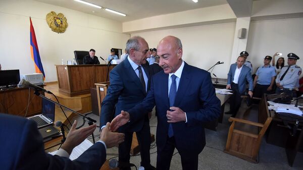 Президент Карабаха Бако Саакян и экс-президент Аркадий Гукасян в зале суда по делу 1 марта (16 мая 2019). Еревaн - Sputnik Армения