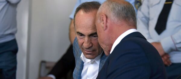 Экс-президент Карабаха Аркадий Гукасян и Роберт Кочарян во время заседания суда по делу 1 марта (16 мая 2019). Еревaн - Sputnik Армения