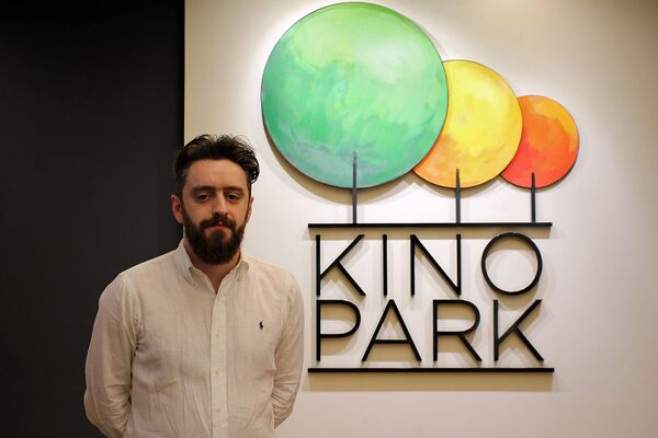 Вишневый сад с лайф-эффектом: Козловский и Боярская приехали в Ереван, но с одним но - Sputnik Армения