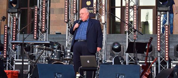 Речь ректора ЕГУ Арама Симоняна на торжественном мероприятии, приуроченном к 100-летию вуза и 25-летию студсовета (17 мая 2019). Еревaн - Sputnik Արմենիա