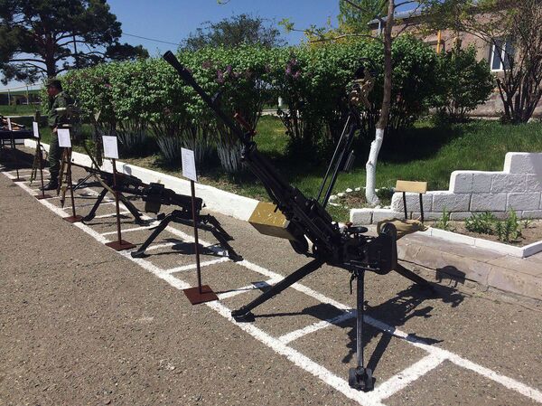 Хочешь мира...: российские пограничники показали свои умения армянским школьникам - Sputnik Армения