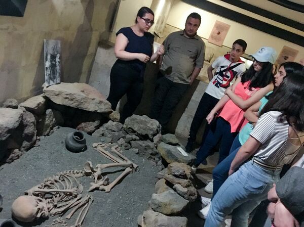 Полное погружение в Мецаморе: как армянские школьники превратились в искателей черепов - Sputnik Армения