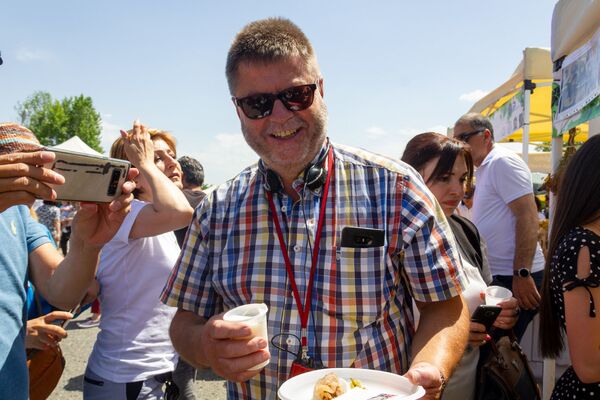 Ммм... толма: армянское блюдо вскружило голову фотографу из Кореи и сразило француза - Sputnik Армения