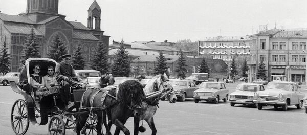 Прогулка на фаэтоне. Гюмри Прогулка на фаэтоне. Гюмри - Sputnik Արմենիա