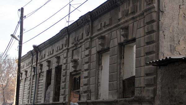 Старые дома на улице Бюзанда - Sputnik Армения