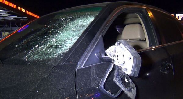 В Ереване молодой водитель на BMW насмерть сбил пешехода — фото с места происшествия - Sputnik Армения