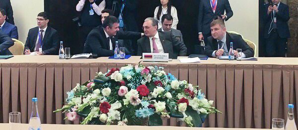 Министр иностранных дел Армении Зограб Мнацаканян на саммите глав МИД стран - участниц ОДКБ (22 мая 2019). Бишкек - Sputnik Արմենիա