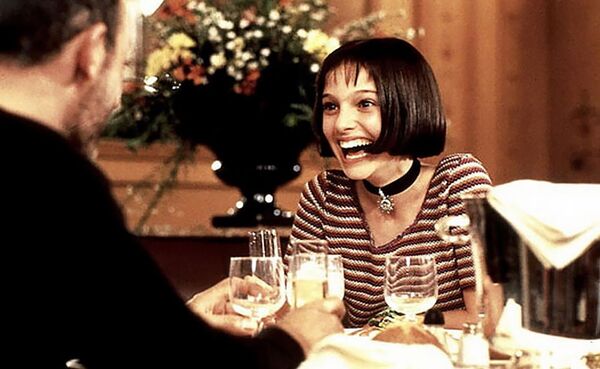 Топ-7 модных штучек 90-х: за что армянским модницам стыдно сейчас Топ-7 модных штучек 90-х: за что армянским модницам стыдно сейчас - Sputnik Армения