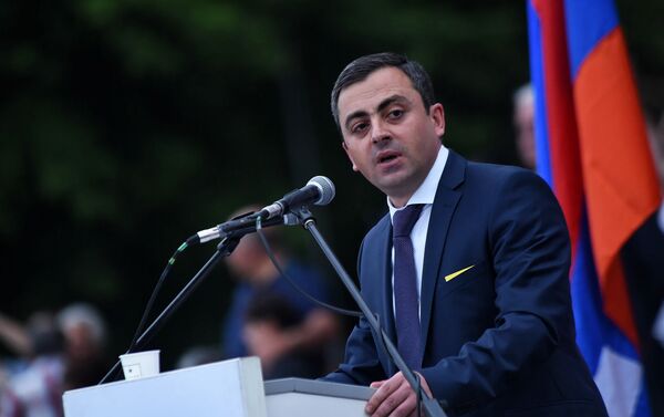 Ишхан Сагателян на митинге партии АРФ Дашнакцутюн на площади Свободы (23 мая 2019). Еревaн - Sputnik Армения