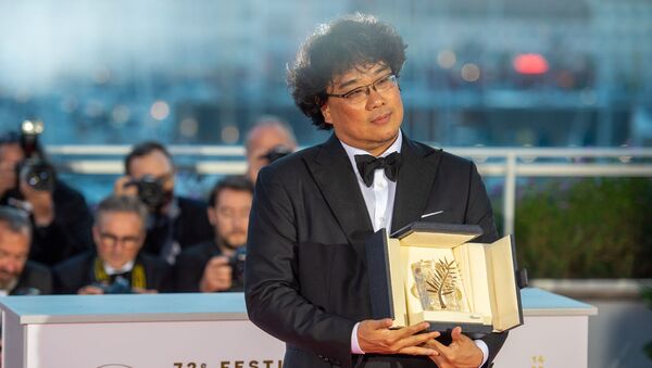 Корейский режиссер Пон Чжун Хо получил первую в истории Кореи Золотую пальмовую ветвь - Sputnik Армения