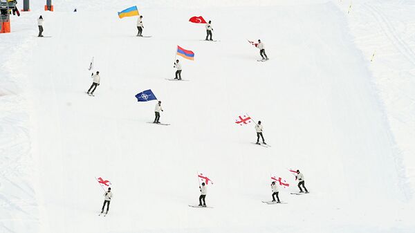 Армянские военнослужащие участвуют в промежуточном зимнем курсе горной подготовки Сачхерской школы им. полковника Бесика Кутателадзе Армянские военнослужащие участвуют в промежуточном зимнем курсе горной подготовки Сачхерской школы им. полковника Бесика Кутателадзе - Sputnik Армения