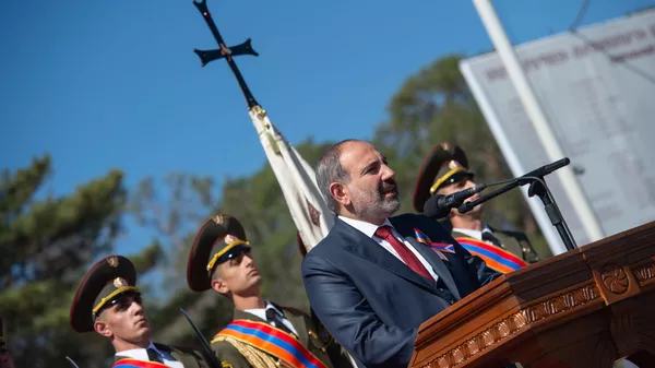 Выступление премьер-министра Никола Пашиняна во время празднования Первой республики (28 мая 2019). Сардарапат