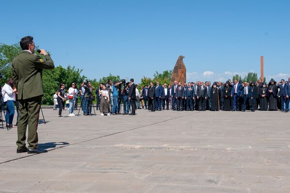 Выступление Арама MP3 на торжественной церемонии по случаю Дня Первой Республики Армения (28 мая 2019). Сардарапат - Sputnik Армения