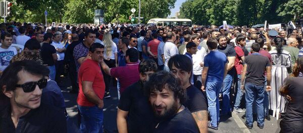 Акция протеста у здания парламента (29 мая 2019). Еревaн Акция протеста у здания парламента (29 мая 2019). Еревaн - Sputnik Արմենիա