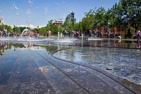 Ինչպե՞ս է կոտրվել նոր այգու արձանը. պարզաբանումներ սկանդալի շուրջ  - Sputnik Արմենիա