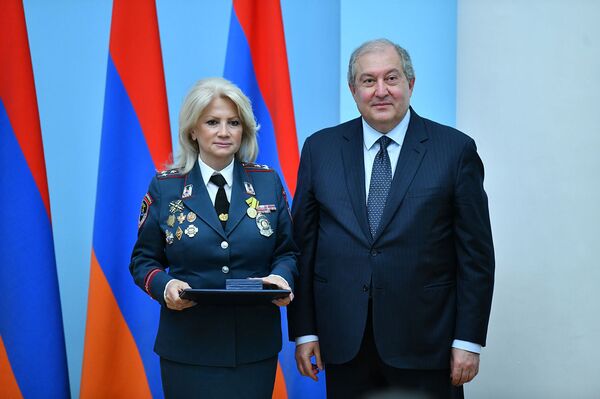 Նախագահը պարգևներ է հանձնել տարբեր ոլորտների գործիչների` ոստիկան, փաստաբան, գրող ու մարզիկ - Sputnik Արմենիա