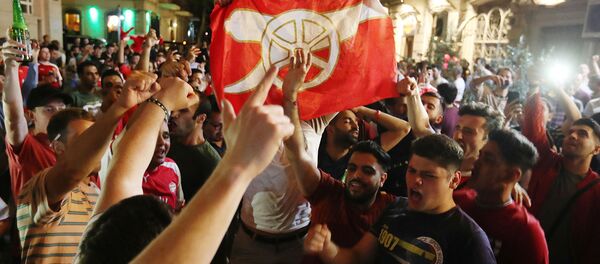 Фанаты Арсенала за день до финала Лиги Европы (28 мая 2019). Баку Фанаты Арсенала за день до финала Лиги Европы (28 мая 2019). Баку - Sputnik Արմենիա