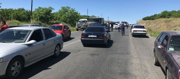 Строители дороги Север-Юг перекрыли участок дорогии Аштрак-Талин (30 мая 2019) - Sputnik Արմենիա