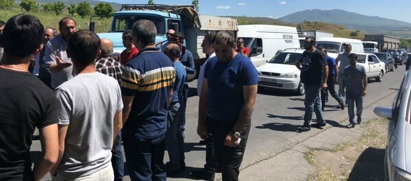 Строители дороги Север-Юг перекрыли участок дорогии Аштрак-Талин (30 мая 2019) - Sputnik Արմենիա