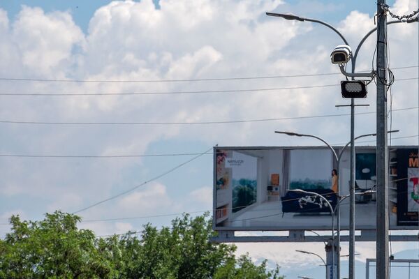 Единственная в регионе или гудбай пробки: какую пользу принесут Армении умные дороги Единственная в регионе или гудбай пробки: какую пользу принесут Армении умные дороги - Sputnik Армения