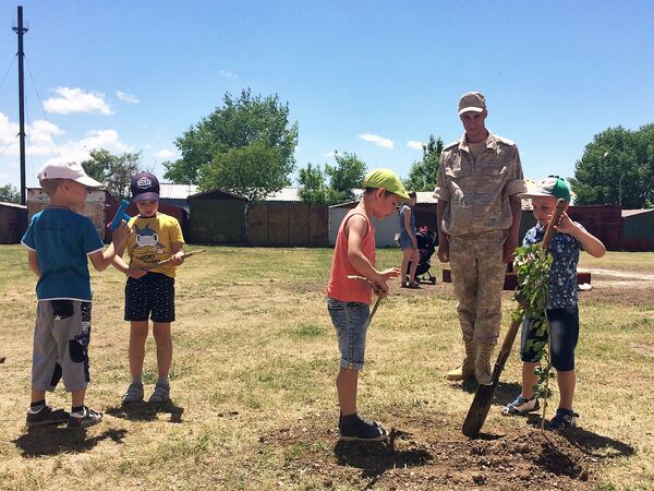 В Гюмри открылся детсад для детей российских военнослужащих В Гюмри открылся детсад для детей российских военнослужащих - Sputnik Армения