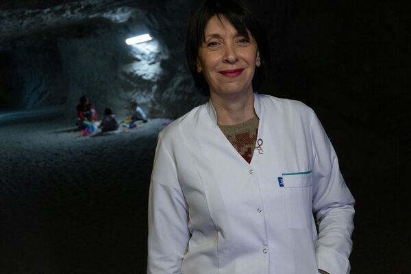 Искали нефть, нашли соляное подземелье - в Армении запросто лечат аллергию и астму - Sputnik Армения