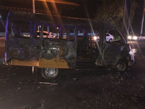 Երևանում հրդեհված ГАЗель-ը տեխնիկական խնդիր է ունեցել. մանրամասներ. լուսանկար, տեսանյութ Երևանում հրդեհված ГАЗель-ը տեխնիկական խնդիր է ունեցել. մանրամասներ. լուսանկար, տեսանյութ - Sputnik Արմենիա