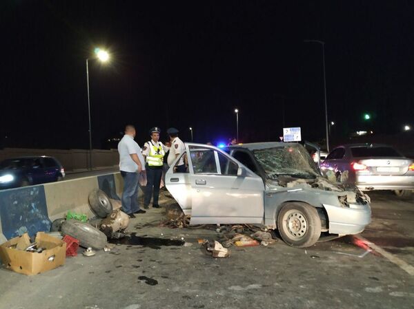 Խոշոր վթար Երևանում. 5 մարդ տեղափոխվել է հիվանդանոց. լուսանկարներ - Sputnik Արմենիա