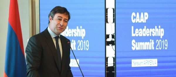 Исполнительный директор компании Корпорасьон Америка Мартин Эрнекян на встрече менеджеров корпорации (4 июня 2019). Еревaн Исполнительный директор компании Корпорасьон Америка Мартин Эрнекян на встрече менеджеров корпорации (4 июня 2019). Еревaн - Sputnik Արմենիա