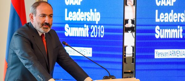 Премьер-министр Армении Никол Пашинян на встрече менеджеров корпорации Корпорасьон Америка (4 июня 2019). Еревaн - Sputnik Армения