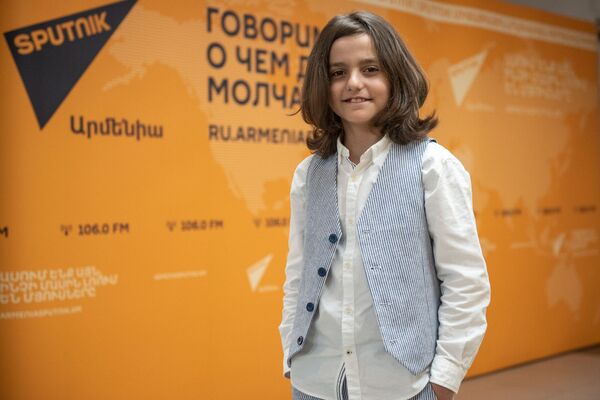 Не хочу этим страдать: певец Миша Григорян о главном страхе и самом значимом проекте - Sputnik Армения