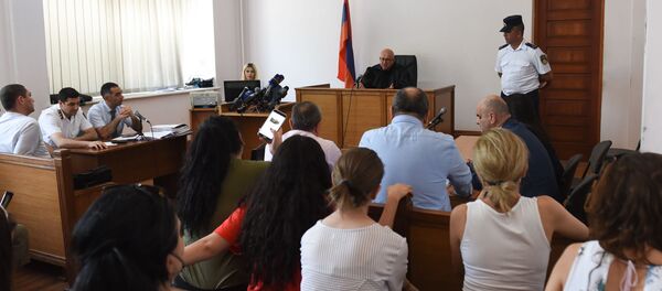 Судебное заседание по делу генерала Манвела Григоряна и его супруги Назик Амирян (4 июня 2019). Еревaн Судебное заседание по делу генерала Манвела Григоряна и его супруги Назик Амирян (4 июня 2019). Еревaн - Sputnik Արմենիա